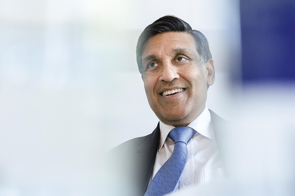 Dr. med. Bhuwnesh Agrawal
