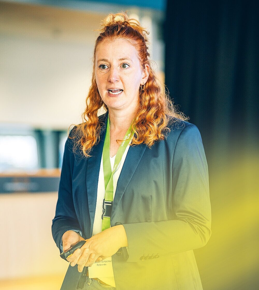 Dr. Carolin Schächterle Dr. Carolin Schächterle